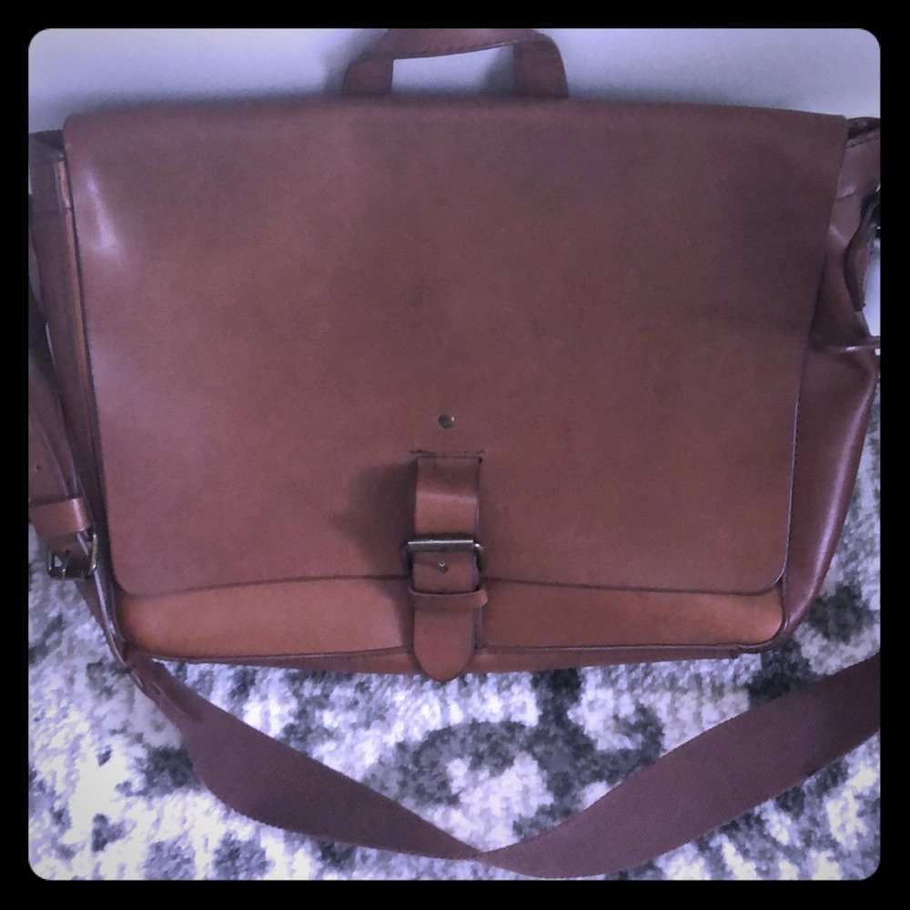 LL Bean Signature Messenger Bag (Mohogany)